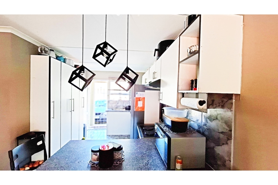 2 Bedroom Property for Sale in Guldenland Western Cape